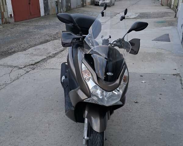 Хонда PCX 150, объемом двигателя 0 л и пробегом 35 тыс. км за 1850 $, фото 5 на Automoto.ua