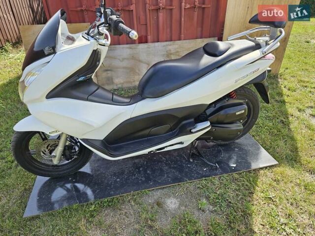 Хонда PCX 150, объемом двигателя 0 л и пробегом 20 тыс. км за 2000 $, фото 18 на Automoto.ua