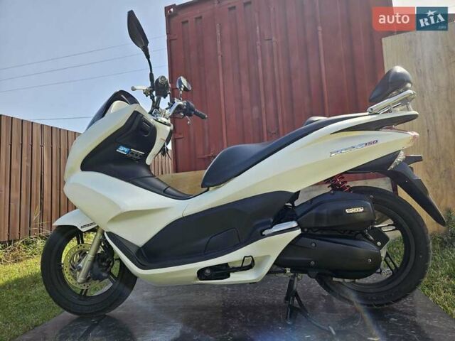 Хонда PCX 150, объемом двигателя 0 л и пробегом 20 тыс. км за 2000 $, фото 14 на Automoto.ua