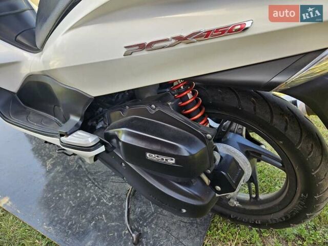 Хонда PCX 150, объемом двигателя 0 л и пробегом 20 тыс. км за 2000 $, фото 10 на Automoto.ua