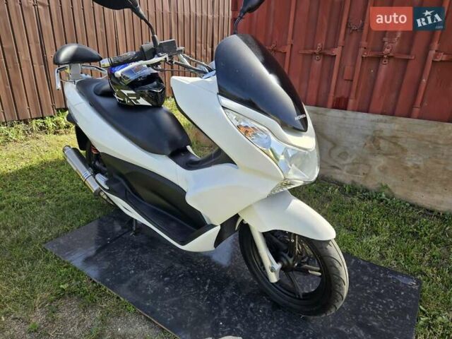 Хонда PCX 150, объемом двигателя 0 л и пробегом 20 тыс. км за 2000 $, фото 2 на Automoto.ua