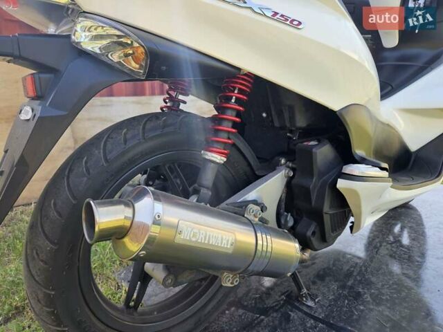 Хонда PCX 150, объемом двигателя 0 л и пробегом 20 тыс. км за 2000 $, фото 8 на Automoto.ua