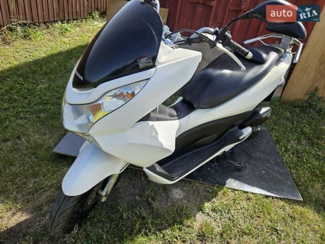 Хонда PCX 150, объемом двигателя 0 л и пробегом 20 тыс. км за 2000 $, фото 17 на Automoto.ua
