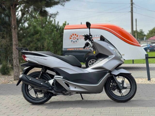 Хонда PCX 150, об'ємом двигуна 0.16 л та пробігом 0 тис. км за 2700 $, фото 4 на Automoto.ua