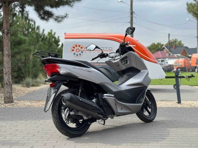 Хонда PCX 150, об'ємом двигуна 0.16 л та пробігом 0 тис. км за 2700 $, фото 5 на Automoto.ua