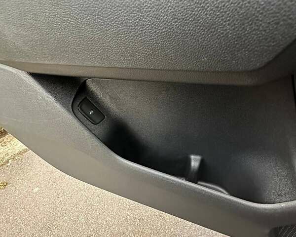 Червоний Хонда Prologue, об'ємом двигуна 0 л та пробігом 14 тис. км за 29999 $, фото 3 на Automoto.ua