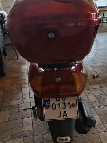 Красный Хонда SCV 100, объемом двигателя 0.1 л и пробегом 20 тыс. км за 630 $, фото 1 на Automoto.ua