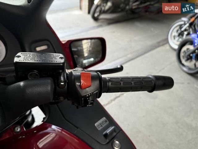 Красный Хонда ST 1100 Pan European, объемом двигателя 1.1 л и пробегом 98 тыс. км за 4600 $, фото 3 на Automoto.ua