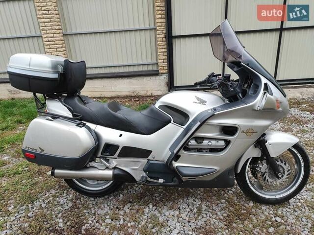 Серый Хонда ST 1100 Pan European, объемом двигателя 1.08 л и пробегом 66 тыс. км за 4700 $, фото 13 на Automoto.ua