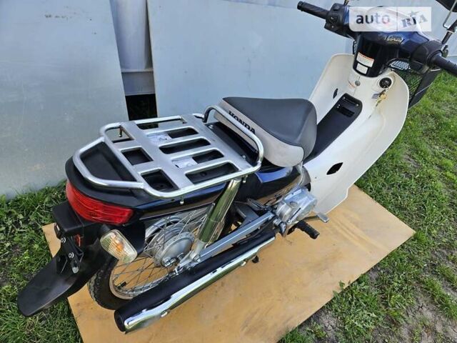 Хонда Super Cub 50, объемом двигателя 0 л и пробегом 16 тыс. км за 999 $, фото 3 на Automoto.ua