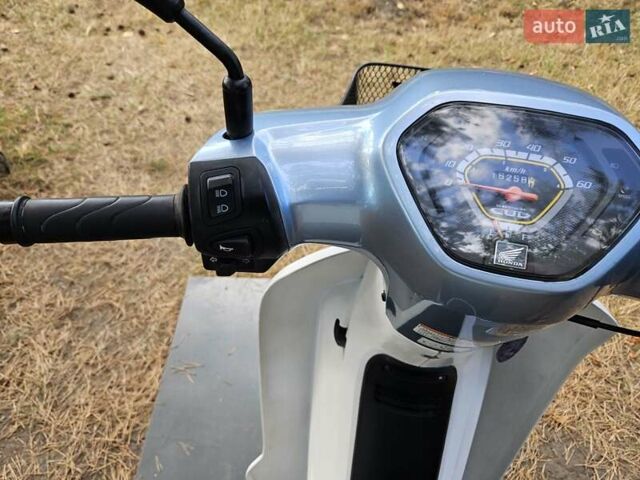 Хонда Super Cub 50, объемом двигателя 0 л и пробегом 17 тыс. км за 899 $, фото 6 на Automoto.ua