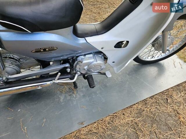 Хонда Super Cub 50, объемом двигателя 0 л и пробегом 17 тыс. км за 899 $, фото 8 на Automoto.ua