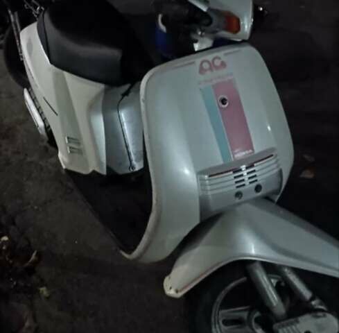 Бежевый Хонда Tact AF-09, объемом двигателя 0.05 л и пробегом 7 тыс. км за 300 $, фото 1 на Automoto.ua