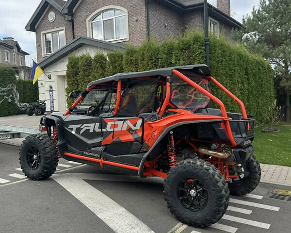 Красный Хонда Talon 1000, объемом двигателя 1 л и пробегом 6 тыс. км за 23500 $, фото 4 на Automoto.ua