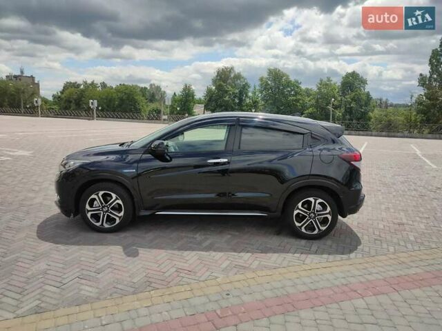 Черный Хонда Vezel, объемом двигателя 1.5 л и пробегом 61 тыс. км за 17950 $, фото 1 на Automoto.ua