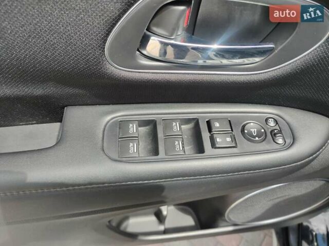 Черный Хонда Vezel, объемом двигателя 1.5 л и пробегом 61 тыс. км за 17950 $, фото 12 на Automoto.ua