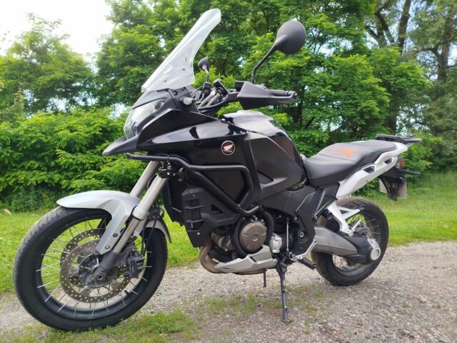 Хонда VFR 1200, объемом двигателя 1.2 л и пробегом 0 тыс. км за 8750 $, фото 12 на Automoto.ua