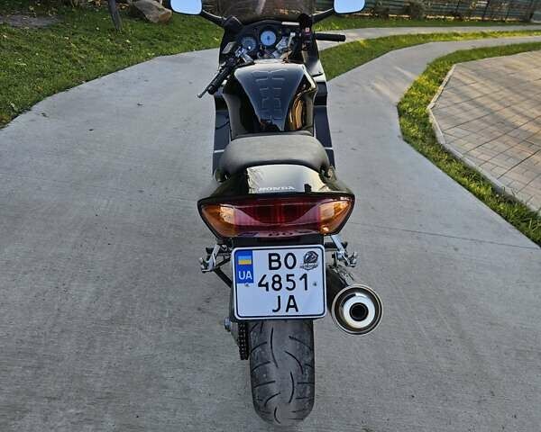 Чорний Хонда VFR 800F Interceptor, об'ємом двигуна 0.8 л та пробігом 106 тис. км за 3800 $, фото 11 на Automoto.ua