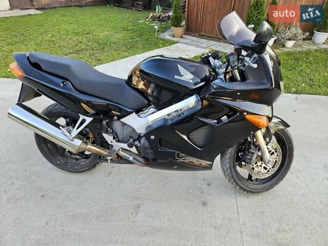 Чорний Хонда VFR 800F Interceptor, об'ємом двигуна 0.8 л та пробігом 106 тис. км за 3800 $, фото 8 на Automoto.ua