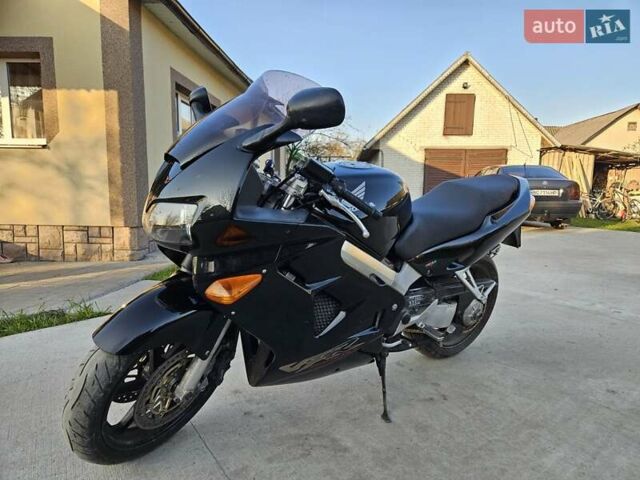 Чорний Хонда VFR 800F Interceptor, об'ємом двигуна 0.8 л та пробігом 106 тис. км за 3800 $, фото 3 на Automoto.ua