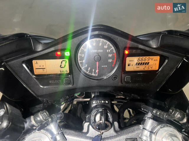 Черный Хонда VFR 800F Interceptor, объемом двигателя 0.8 л и пробегом 66 тыс. км за 5200 $, фото 2 на Automoto.ua
