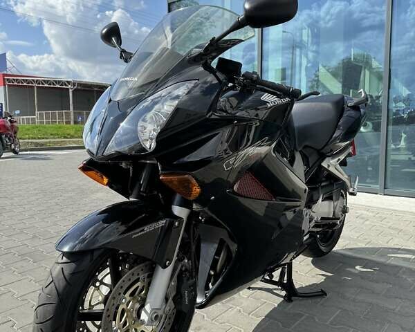 Чорний Хонда VFR 800F Interceptor, об'ємом двигуна 0.8 л та пробігом 31 тис. км за 5499 $, фото 4 на Automoto.ua