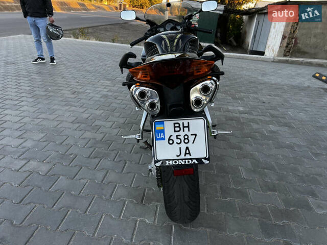Чорний Хонда VFR 800F Interceptor, об'ємом двигуна 0.78 л та пробігом 60 тис. км за 4500 $, фото 14 на Automoto.ua