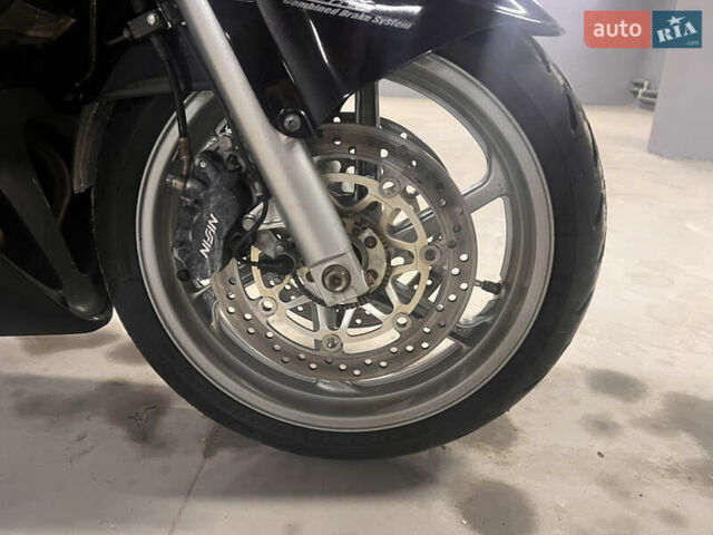 Черный Хонда VFR 800F Interceptor, объемом двигателя 0.8 л и пробегом 66 тыс. км за 5200 $, фото 8 на Automoto.ua