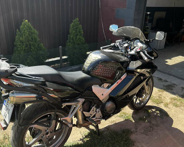 Черный Хонда VFR 800F Interceptor, объемом двигателя 0.8 л и пробегом 36 тыс. км за 5700 $, фото 3 на Automoto.ua