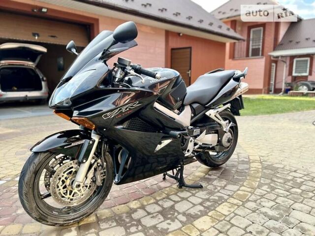 Черный Хонда VFR 800F Interceptor, объемом двигателя 0.78 л и пробегом 51 тыс. км за 5300 $, фото 4 на Automoto.ua