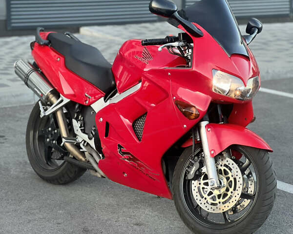 Червоний Хонда VFR 800F Interceptor, об'ємом двигуна 0.8 л та пробігом 51 тис. км за 4500 $, фото 8 на Automoto.ua