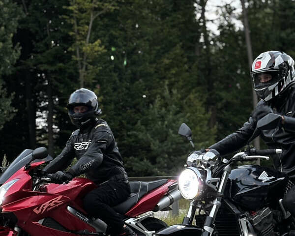 Червоний Хонда VFR 800F Interceptor, об'ємом двигуна 0.8 л та пробігом 41 тис. км за 5600 $, фото 7 на Automoto.ua
