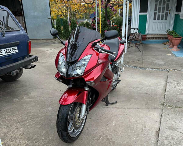 Красный Хонда VFR 800F Interceptor, объемом двигателя 0.78 л и пробегом 45 тыс. км за 5700 $, фото 1 на Automoto.ua