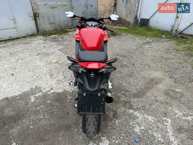 Хонда VFR 800F Interceptor 2015 у Києві на Automoto.ua Червоний Хонда VFR 800F Interceptor, об'ємом двигуна 0.8 л та пробігом 15 тис. км за 7900 $, фото 8 на Automoto.ua