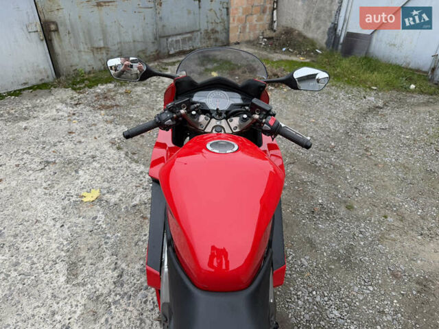 Хонда VFR 800F Interceptor 2015 у Києві на Automoto.ua Червоний Хонда VFR 800F Interceptor, об'ємом двигуна 0.8 л та пробігом 15 тис. км за 7900 $, фото 9 на Automoto.ua
