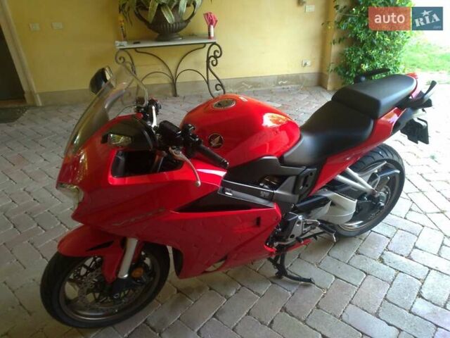 Червоний Хонда VFR 800F Interceptor, об'ємом двигуна 0.8 л та пробігом 15 тис. км за 10900 $, фото 16 на Automoto.ua