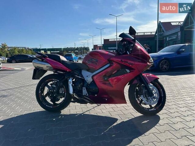 Хонда VFR 800F Interceptor, объемом двигателя 0 л и пробегом 79 тыс. км за 5500 $, фото 2 на Automoto.ua