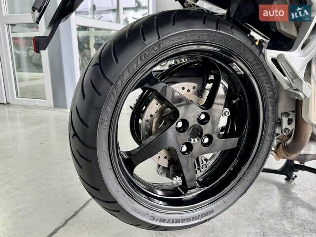 Хонда VFR 800F Interceptor, объемом двигателя 0.8 л и пробегом 38 тыс. км за 5599 $, фото 10 на Automoto.ua