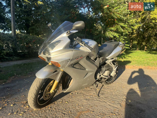 Хонда VFR 800F Interceptor, об'ємом двигуна 0.8 л та пробігом 8 тис. км за 4950 $, фото 3 на Automoto.ua
