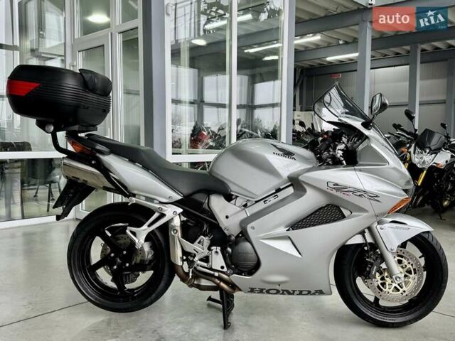 Хонда VFR 800F Interceptor, объемом двигателя 0.8 л и пробегом 38 тыс. км за 5599 $, фото 1 на Automoto.ua