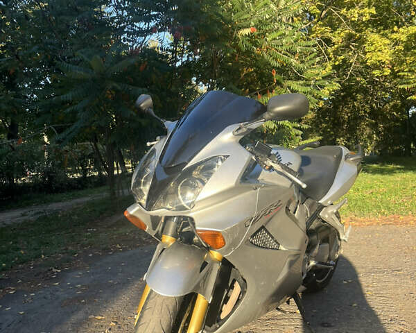 Хонда VFR 800F Interceptor, об'ємом двигуна 0.8 л та пробігом 8 тис. км за 4950 $, фото 1 на Automoto.ua