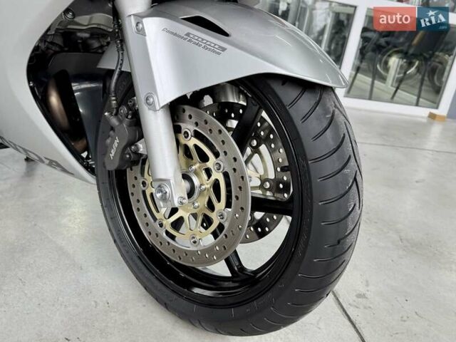 Хонда VFR 800F Interceptor, объемом двигателя 0.8 л и пробегом 38 тыс. км за 5599 $, фото 5 на Automoto.ua