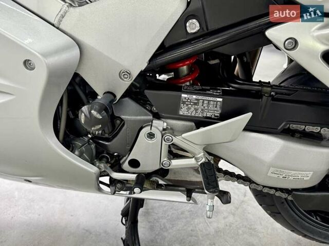 Хонда VFR 800F Interceptor, объемом двигателя 0.8 л и пробегом 38 тыс. км за 5599 $, фото 13 на Automoto.ua