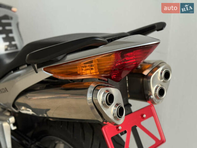 Хонда VFR 800F Interceptor, объемом двигателя 0.8 л и пробегом 60 тыс. км за 5500 $, фото 27 на Automoto.ua