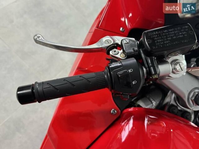 Хонда VFR 800F Interceptor, объемом двигателя 0.8 л и пробегом 17 тыс. км за 6399 $, фото 15 на Automoto.ua