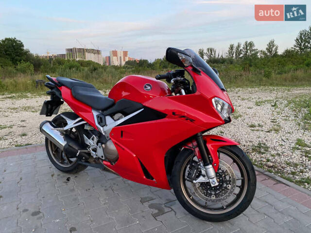 Хонда VFR 800F Interceptor, объемом двигателя 0.8 л и пробегом 28 тыс. км за 8500 $, фото 3 на Automoto.ua