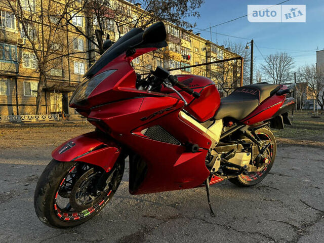 Хонда VFR 800F Interceptor, объемом двигателя 0 л и пробегом 30 тыс. км за 5500 $, фото 2 на Automoto.ua