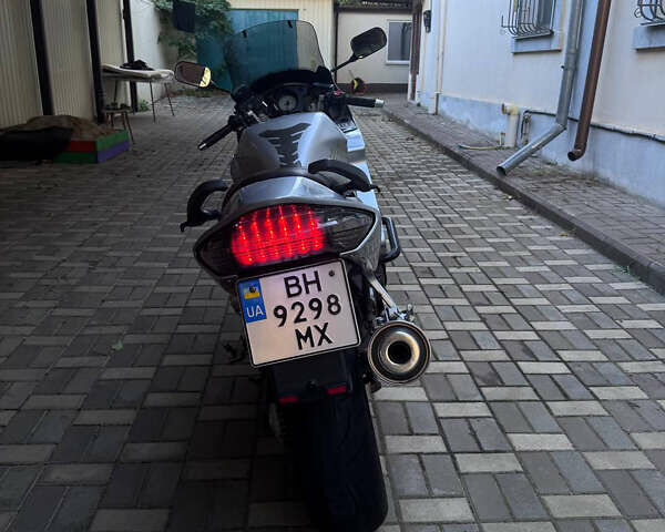 Сірий Хонда VFR 800F Interceptor, об'ємом двигуна 0.8 л та пробігом 74 тис. км за 3400 $, фото 4 на Automoto.ua
