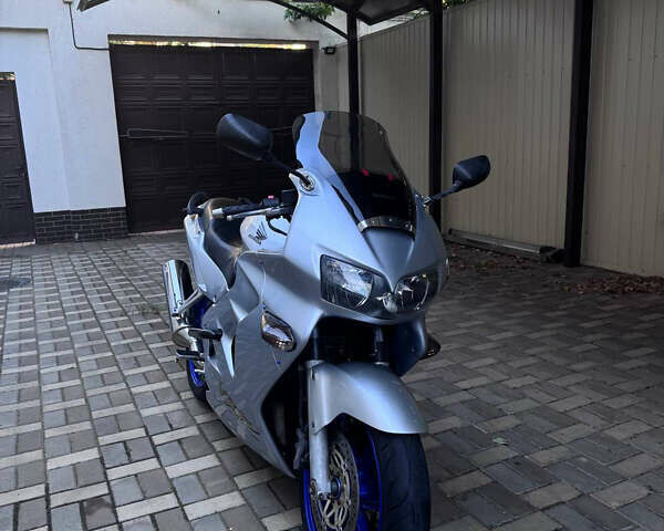 Сірий Хонда VFR 800F Interceptor, об'ємом двигуна 0.8 л та пробігом 74 тис. км за 3400 $, фото 1 на Automoto.ua