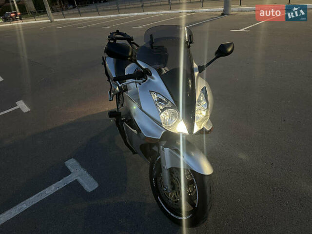 Серый Хонда VFR 800F Interceptor, объемом двигателя 0.78 л и пробегом 61 тыс. км за 4800 $, фото 10 на Automoto.ua